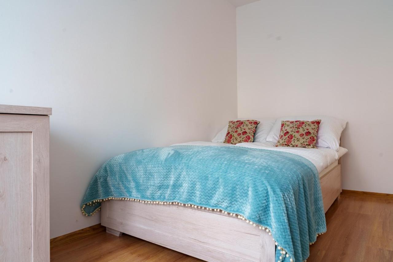 Apartament Pod Swierkiem - Pet Friendly - 2 Osobne Pokoje Dla Max 5 Osob - Space Apart 옐레니아구라 외부 사진